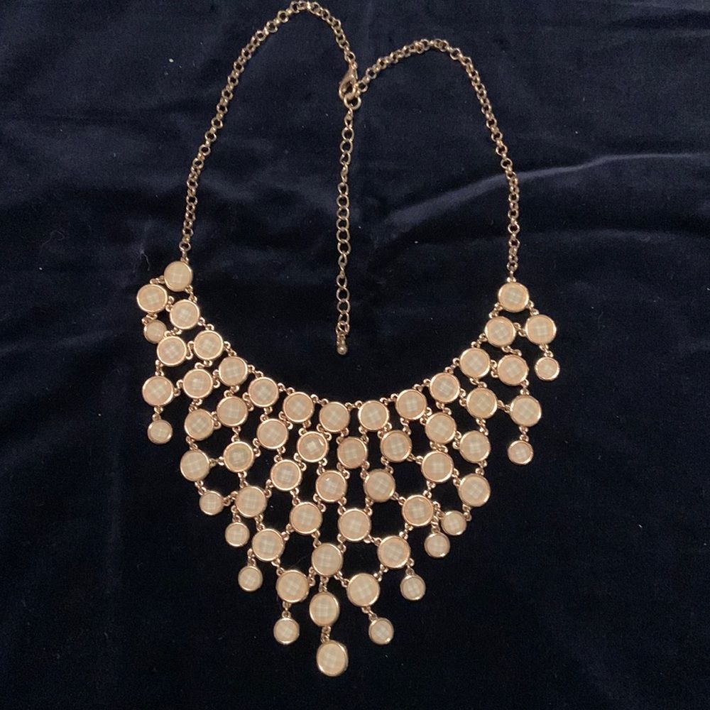 Pink stone necklace gold tone costume jewelry wear as a chocker or hang loose
